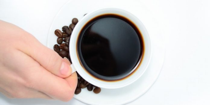 Beber café pode diminuir risco de esclerose múltipla